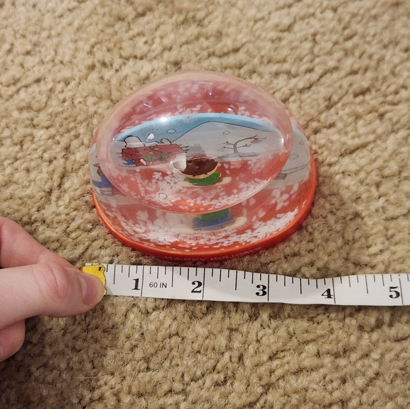 Peanuts Christmas Snow Globe Charlie Brown Happy Holidays Plastic - Picture 4 of 4